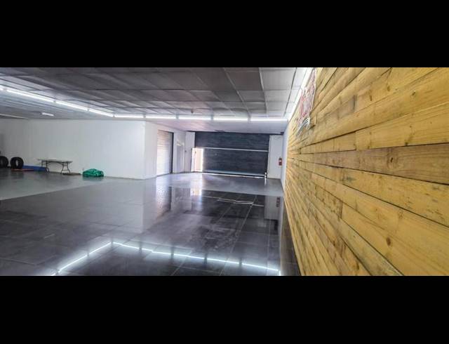 BUSINESS PROPERTY TO RENT IN HATFIELD